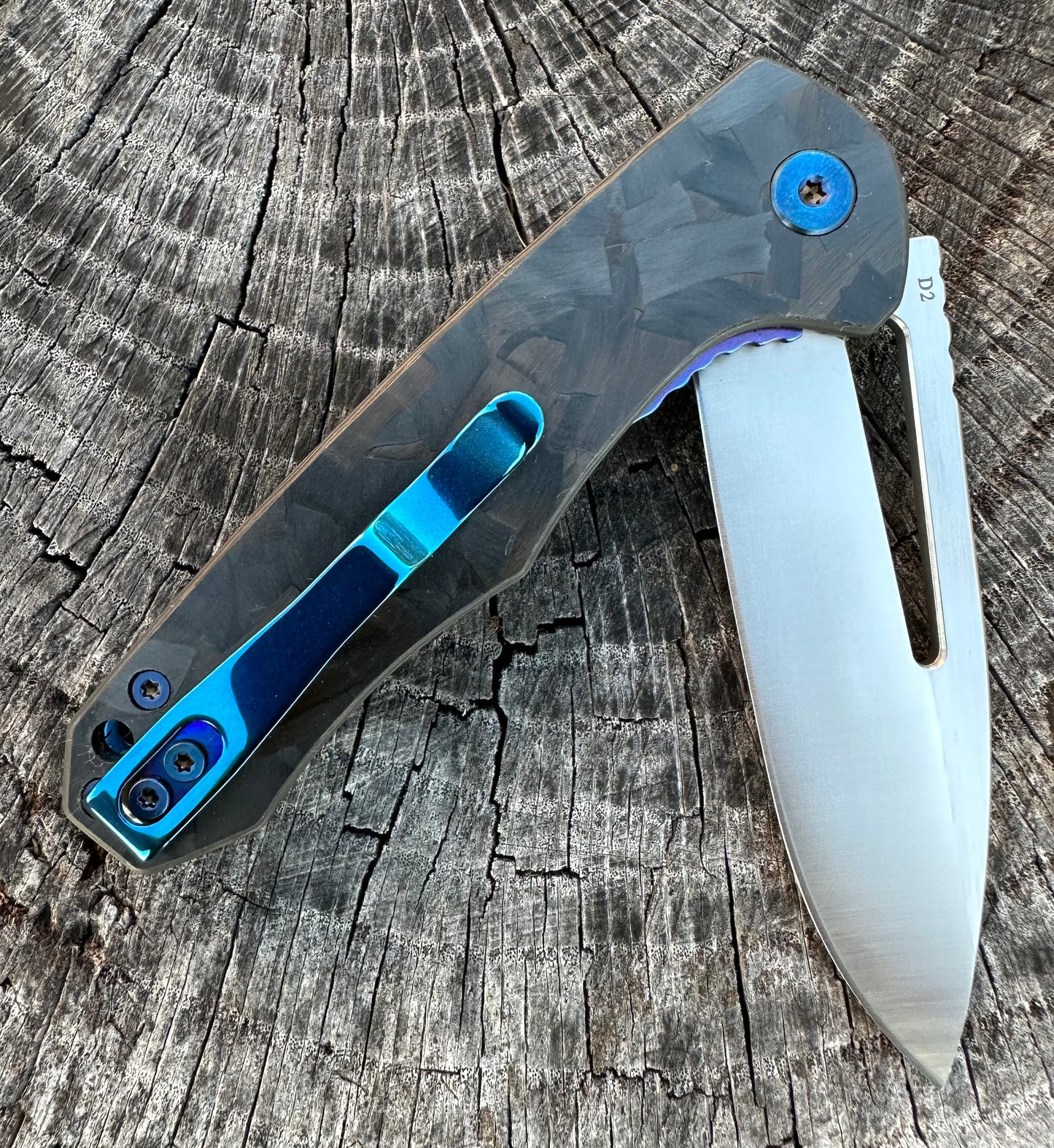 DFF-002 Forged Marble Carbonfiber Folding Knife